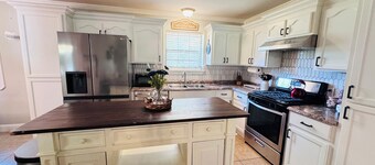 Charming 2-bedroom house in Tickfaw with AC