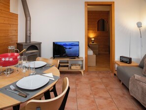 TV, fireplace - Bolettes by Interhome (Ovronnaz)