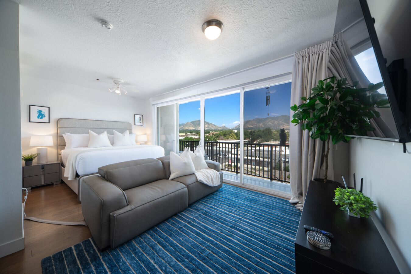 Desk, iron/ironing board, travel crib, free WiFi