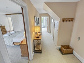 3 habitaciones, tabla de planchar con plancha y acceso a internet 