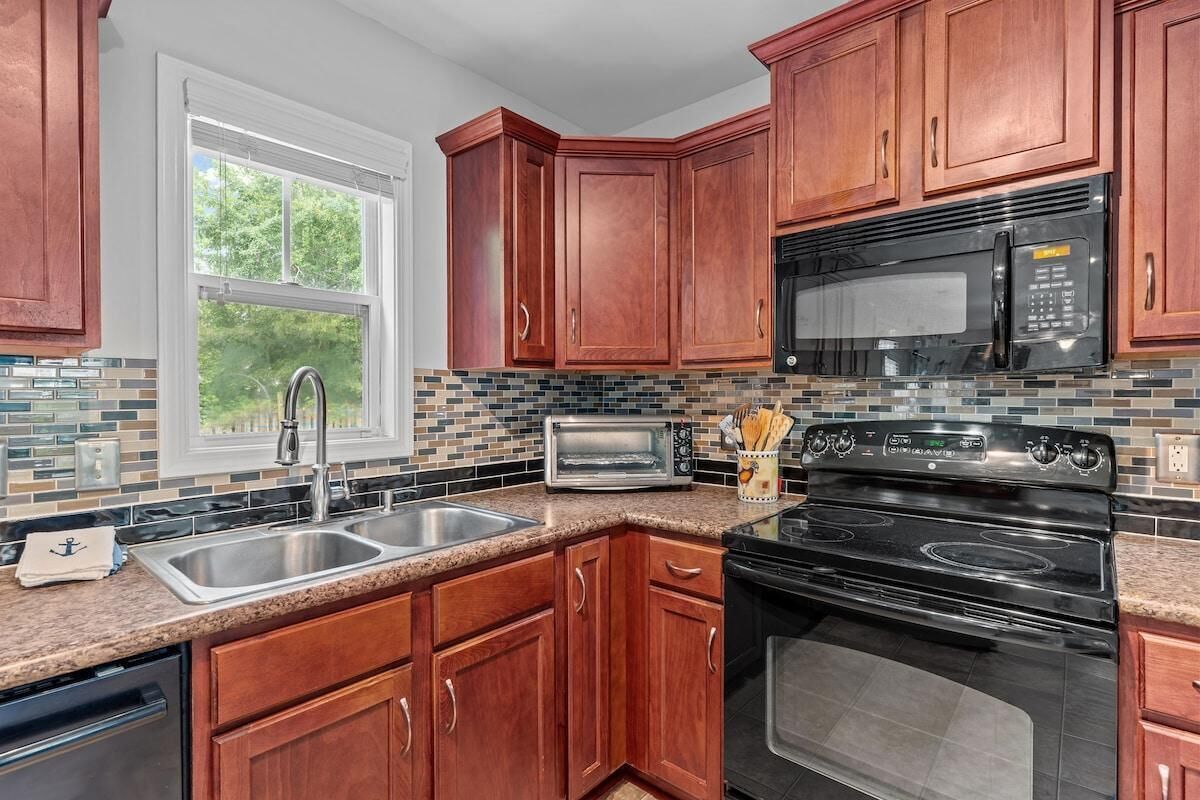 Microwave, oven, stovetop, dishwasher