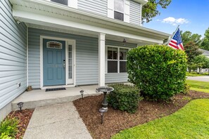 Exterior detail - 4 Bedroom - We Love Dogs - Close to Carolina Beach (Wilmington)