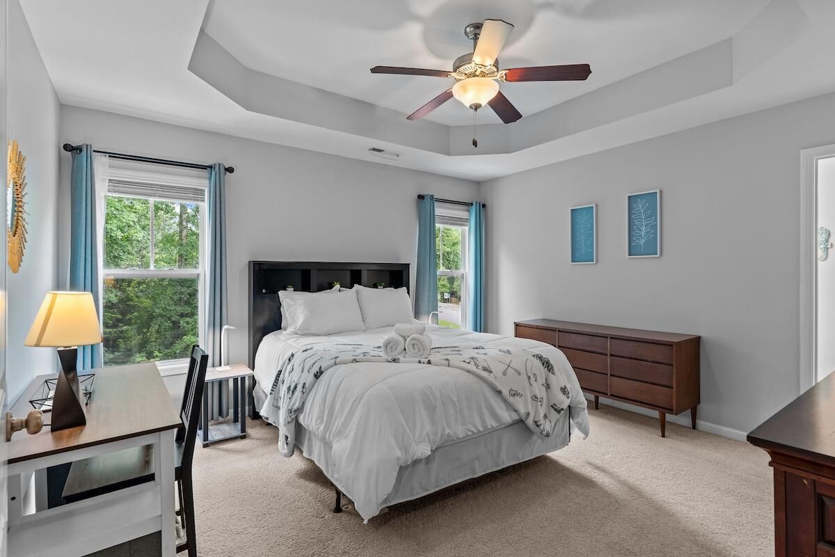 4 chambres, bureau, lit de bébé portatif, accès au Wi-Fi (inclus)