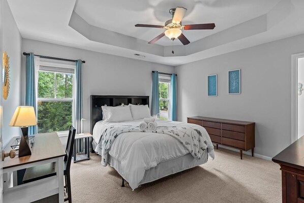 4 bedrooms, desk, travel crib, free WiFi