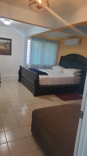 2 Schlafzimmer, Bügeleisen/Bügelbrett, Reisekinderbett, kostenloses WLAN