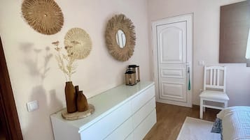 3 soverom, skrivebord, strykejern/-brett og wi-fi (inkludert)