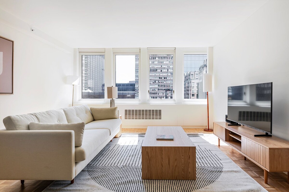 Blueground | Prudential / St. Botolph, view, nr Boston Public Garden