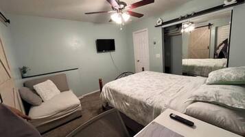 1 bedroom, iron/ironing board, WiFi, bed sheets
