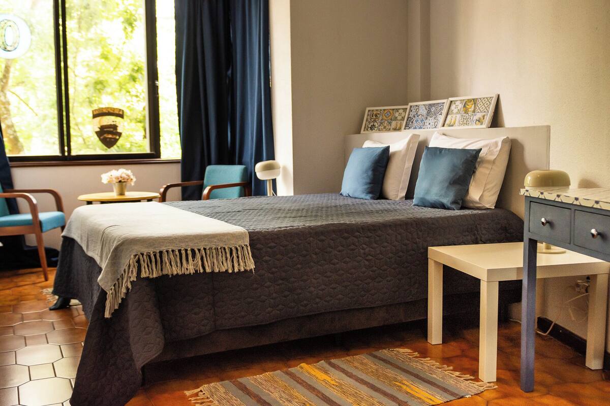 TILES | WiFi (free), individually decorated, individually furnished, bed sheets