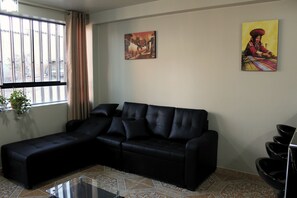 TV - INTI RUMI apartment that will be your home in another country (Cusco)