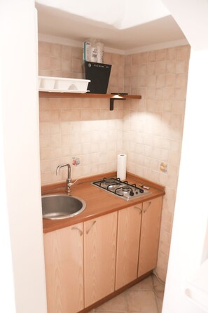 Kühlschrank, Esstisch