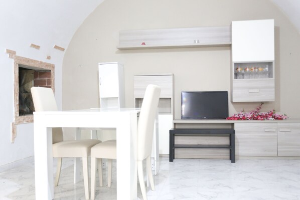 Dining - Court Cosi&Mia Historic Center (Gallipoli)