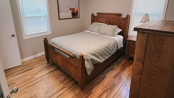 3 bedrooms, WiFi, bed sheets