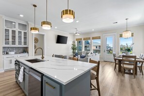 Interior - Terramar Beach Escape + Easy Beach Access (Galveston)