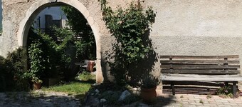 Lavender House Small apartment made from an old village house
