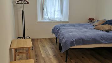 1 chambre, fer et planche Ă repasser, Wi-Fi gratuit, draps fournis
