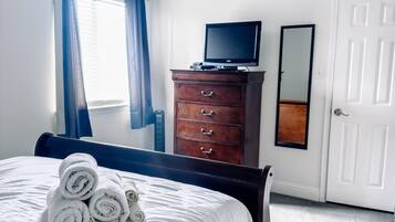 1 bedroom, desk, iron/ironing board, free WiFi