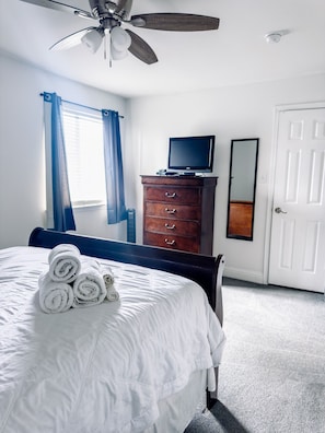 1 chambre, bureau, fer et planche à repasser, Wi-Fi gratuit