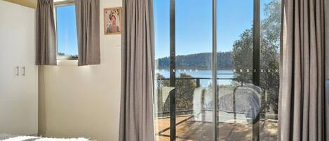 3 bedrooms, iron/ironing board, travel crib, WiFi