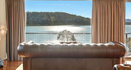 Lakeside Retreat, Miena