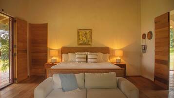 4 bedrooms, desk, iron/ironing board, travel cot