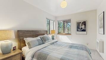 3 chambres, accĂšs Internet, draps fournis