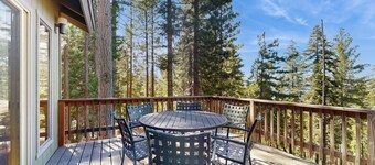 Large Home in Yosemite National Park with Deck, Views of Park, Washer/Dryer