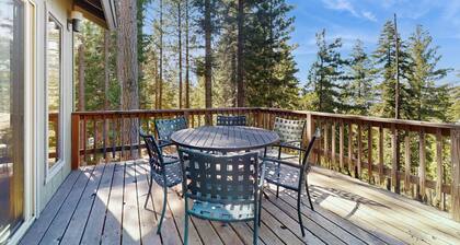Large Home in Yosemite National Park with Deck, Views of Park, Washer/Dryer