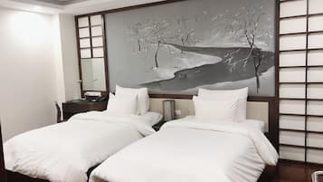 In-room safe, free WiFi