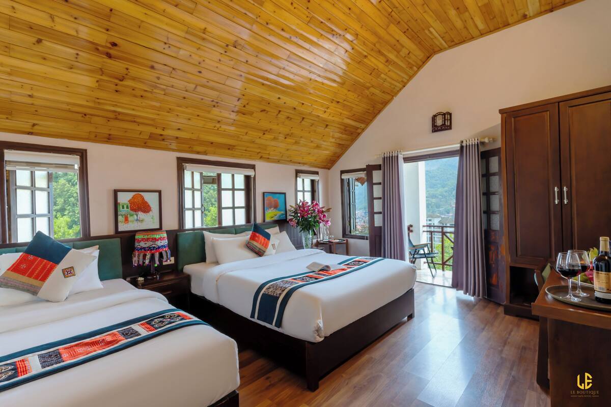 Deluxe Double Room, Mountain View | Meja, seterika/papan seterika, Wi-fi percuma 