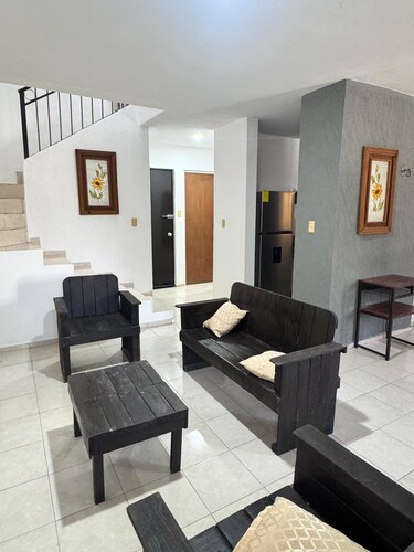 Casa Amelia Victoria, at the entrance of the city, 20 minutes from the airport.