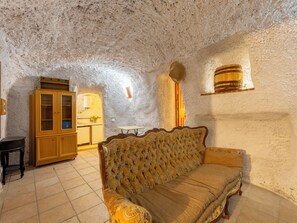 Living area - Cueva Mariana Pineda by Interhome (Terque)