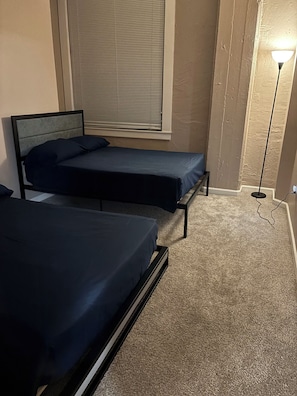 2 bedrooms, iron/ironing board, free WiFi