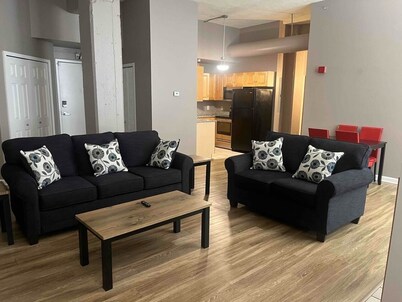 2-bedroom apartment in amazing Cleveland with AC, fitness room