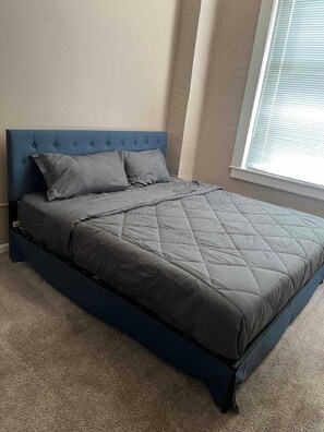 2 bedrooms, iron/ironing board, free WiFi
