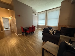 TV, fireplace