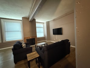 TV, fireplace