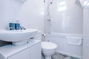 Bathroom - 2 Droylsden Road (Manchester)