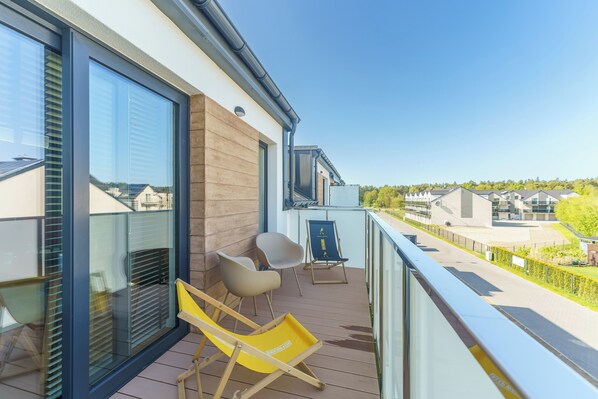 Apartament, cuina bàsica, al costat de la platja | Espai de treball apte per a portàtils, cortines opaques i wifi gratuïta