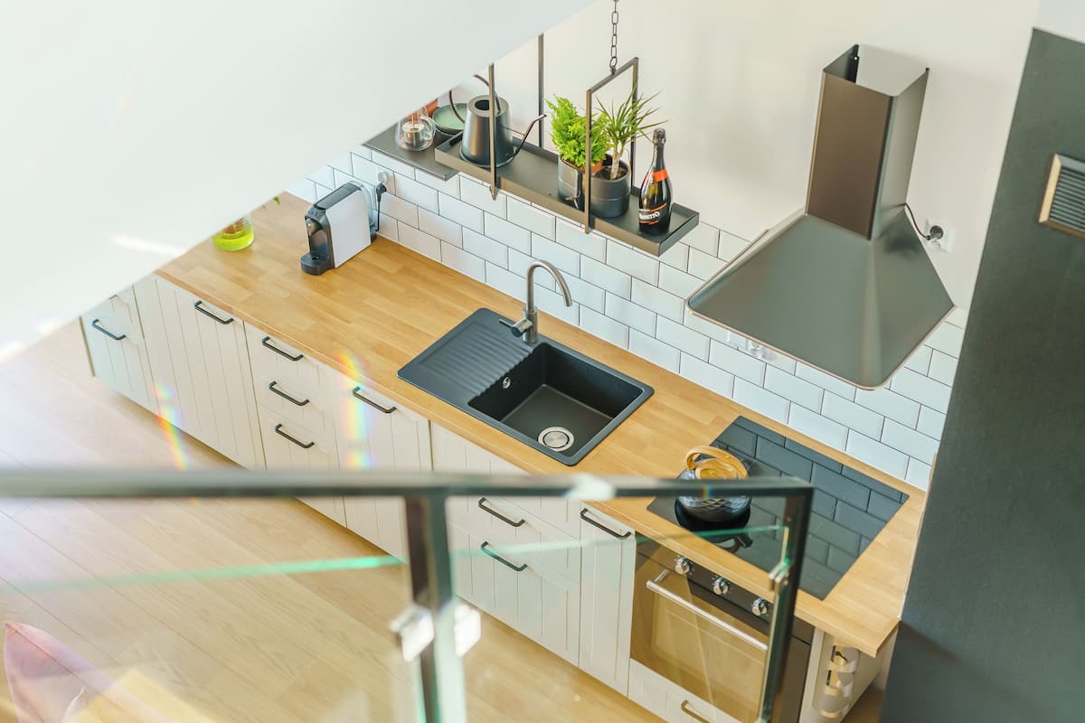 Apartament, cuina bàsica, al costat de la platja | Espai de treball apte per a portàtils, cortines opaques i wifi gratuïta