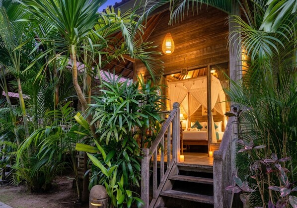 Deluxe Double Room | Terrace/patio - Kama Nusa (Lembongan Island)