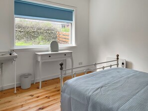 3 bedrooms, free WiFi - 3 bedroom accommodation in Hawick (Hawick)