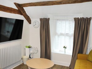 Living area - Apartment Two - UK49592 (Bala)