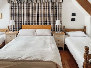 3 bedrooms, WiFi (free)