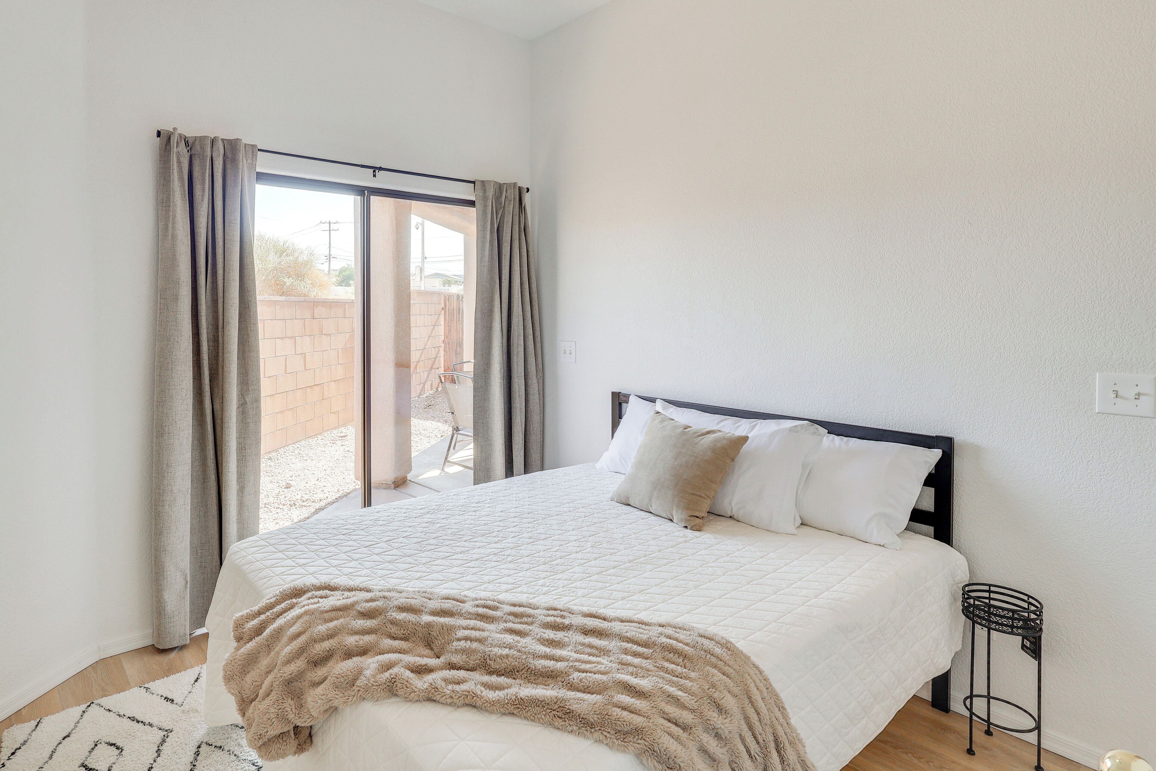 3 bedrooms, iron/ironing board, travel cot, Internet