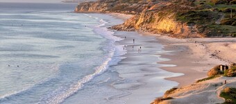 Walk to the Beach. Beach House Coastal Retreat