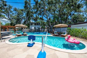 Pool - Sleeps 10•Pool•Hot Tub•Sport Court•Pool Table (St. Petersburg)