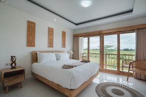 Deluxe Room with Rice Field View | 客房内保险箱