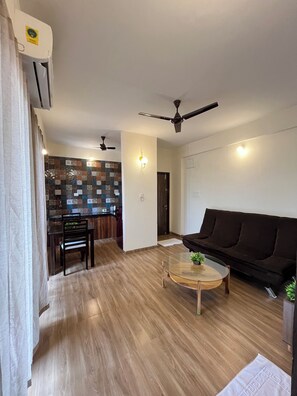 Luxury Room, 1 Bedroom | Private kitchen