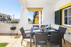 Garden - Modern Apartment With sea Views, Terrace (Lagoa)